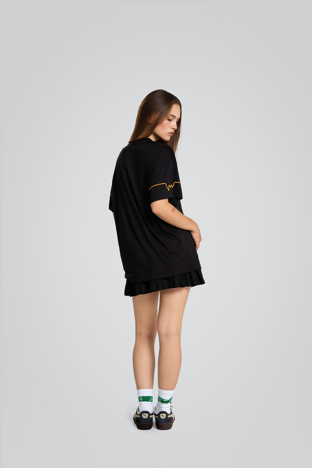 Black short-sleeved T-shirt "Classics"-4