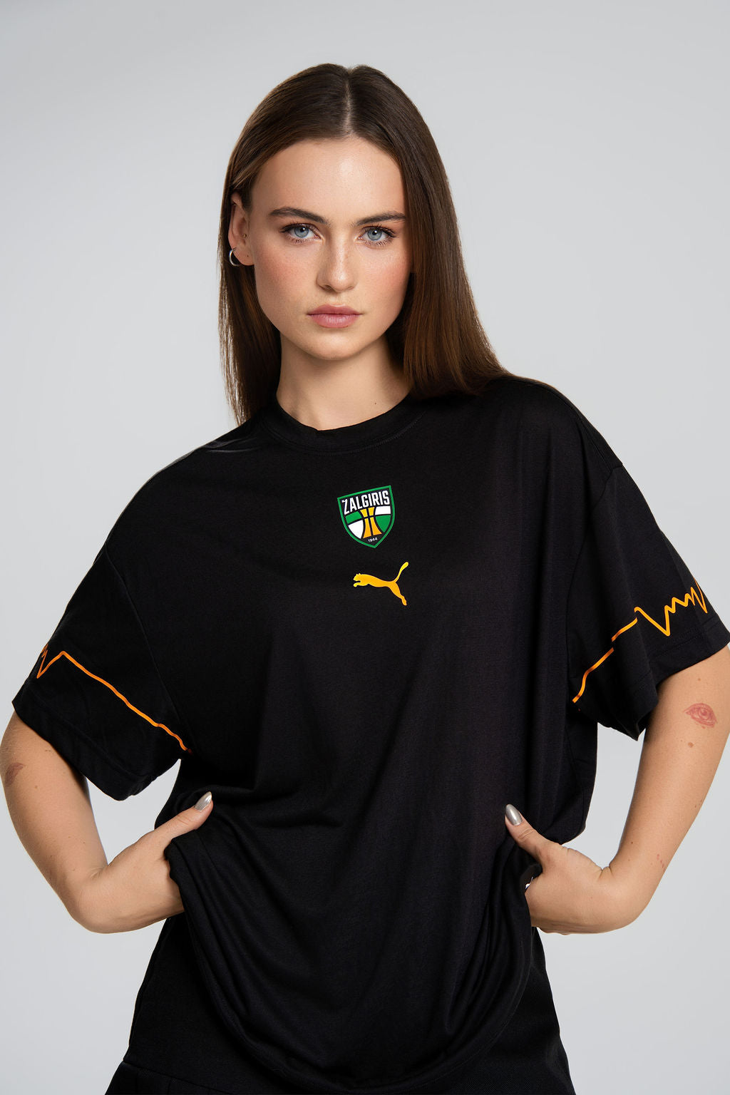 Black short-sleeved T-shirt "Classics"-2