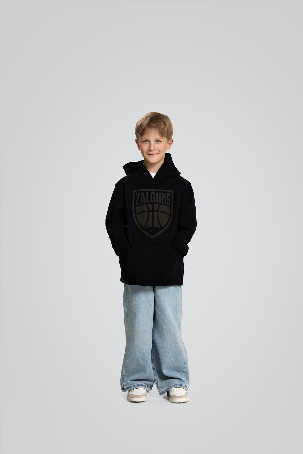 Vaikiškas juodas džemperis su gobtuvu „Minimal“