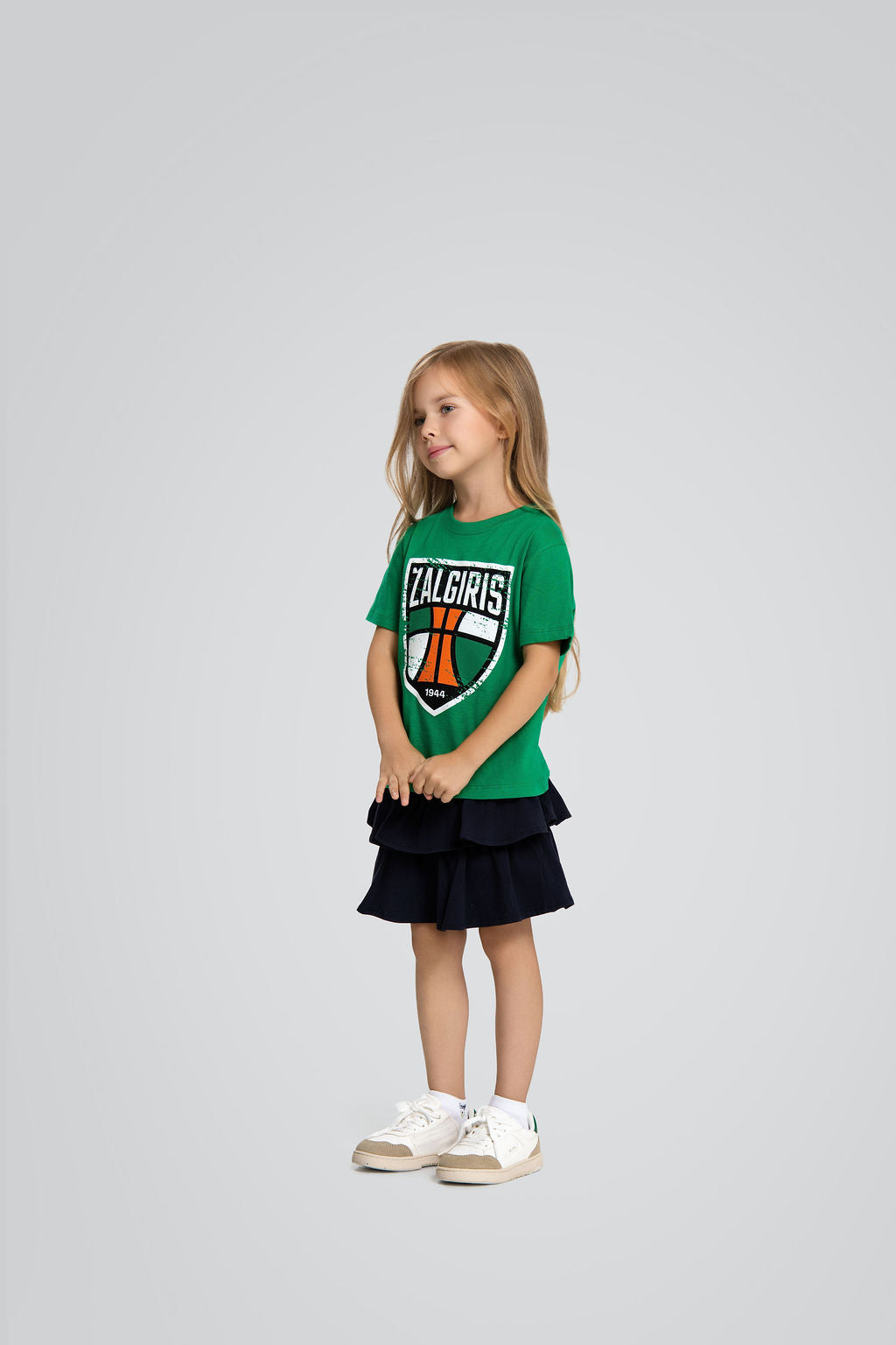 Kids' t-shirt with shield (green)-2