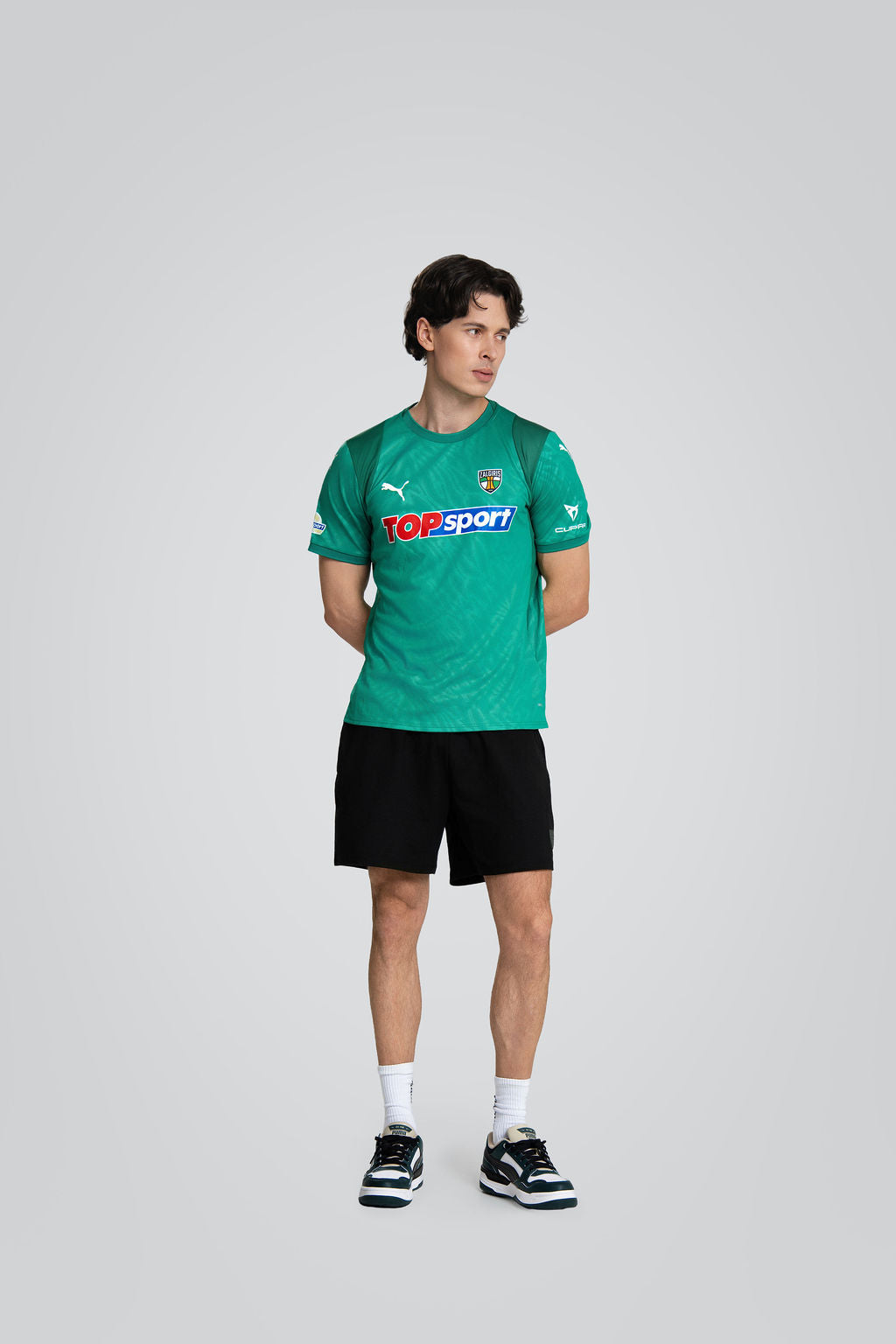 Žali futbolo marškinėliai