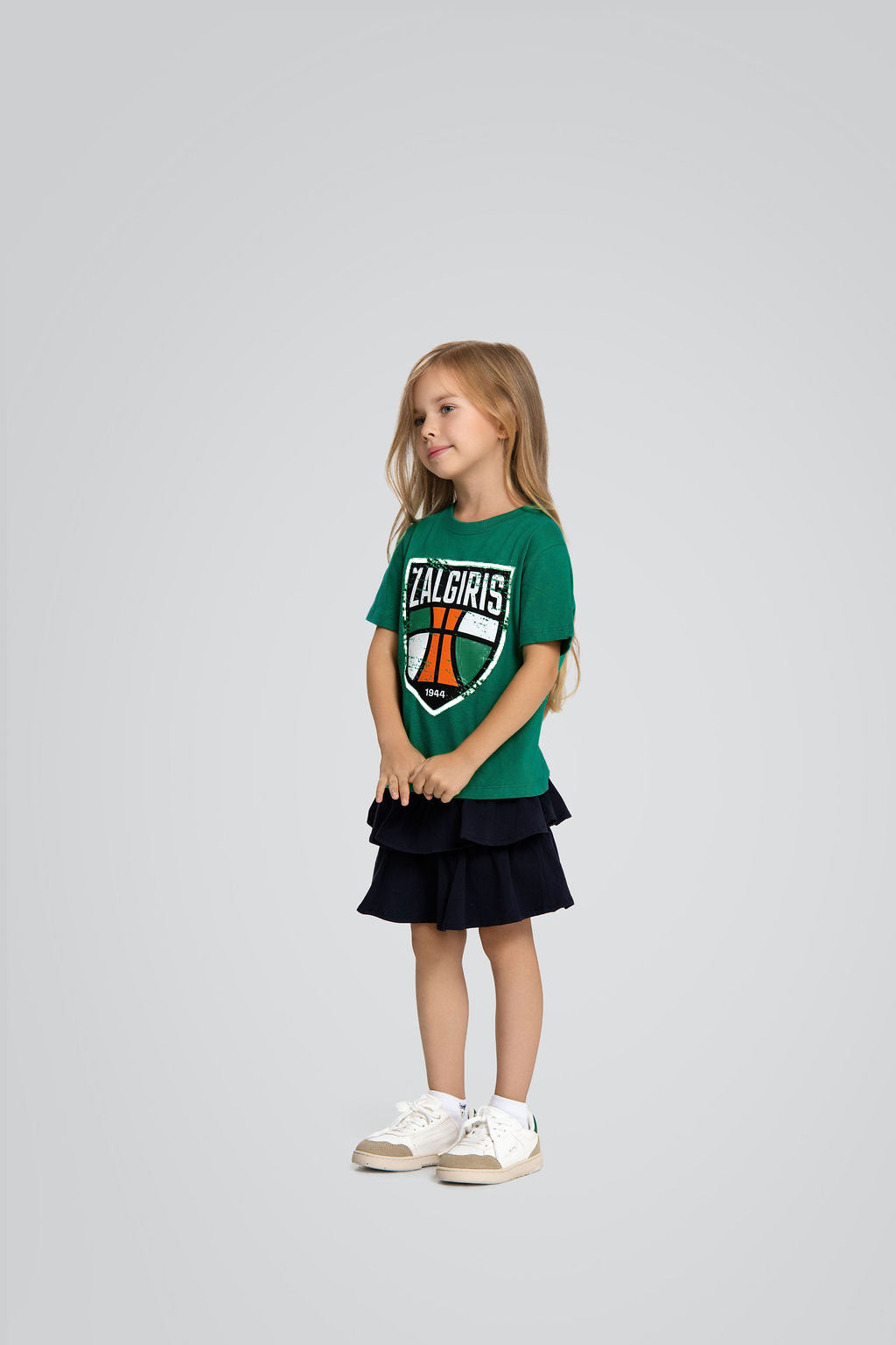 Kids' t-shirt with shield (green)-2