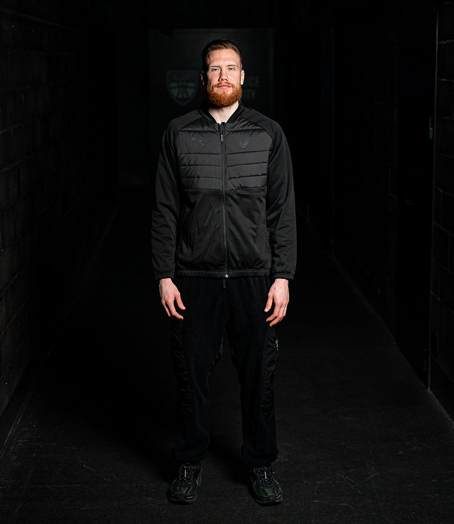 Juoda PUMA striukė-1