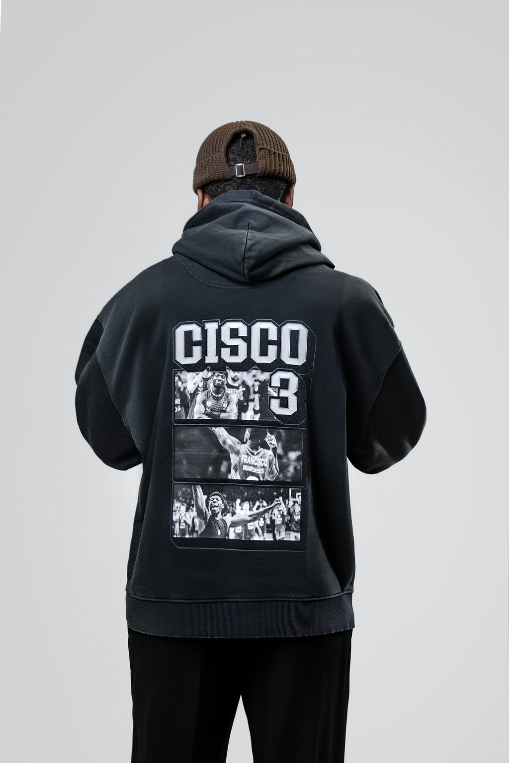 Vintage džemperis su gobtuvu „Cisco"